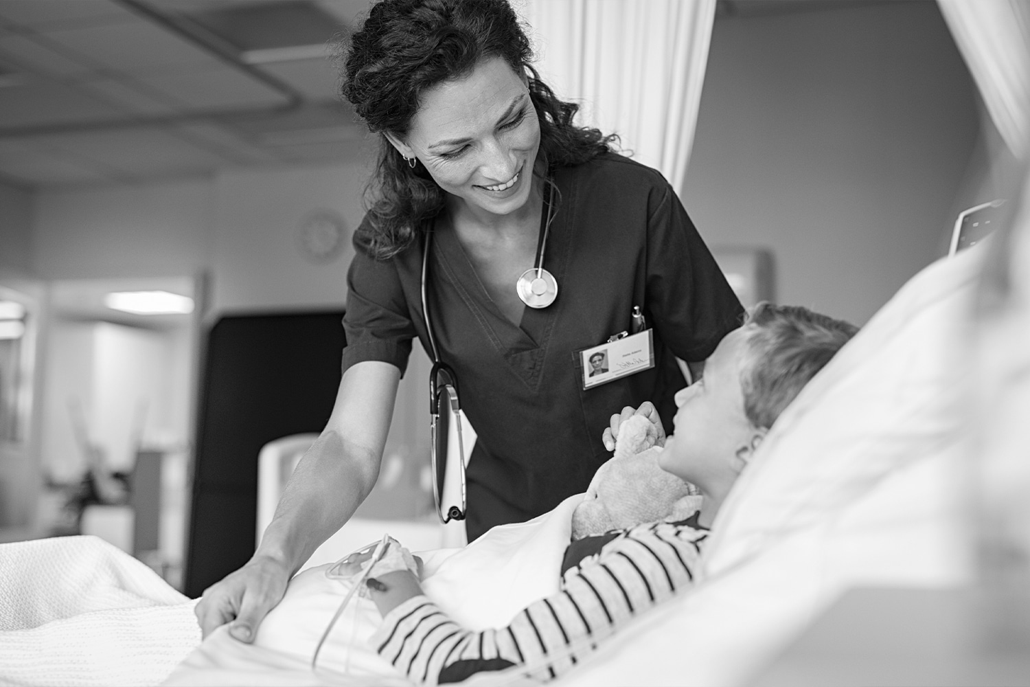 Doctor speaking with a child patient